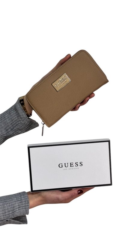 جزدان حجم كبير Guess /كولتي ماستر