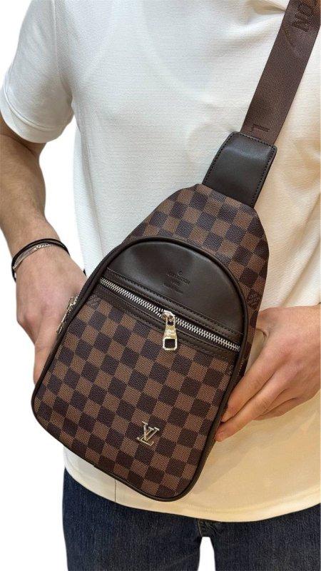 LV رجالي