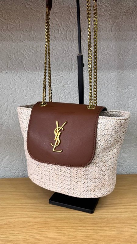 شنطة قش من Ysl